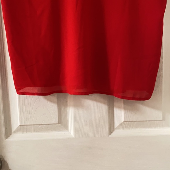 Red Top - Picture 3 of 5